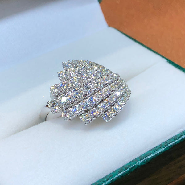 Elegant Diamond Ring